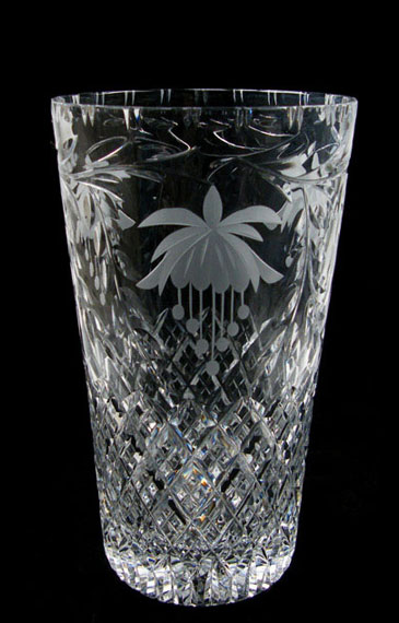 10 inch Con Vase Fucshia