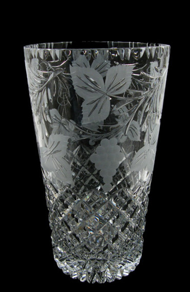 10 inch Con Vase Grapevine