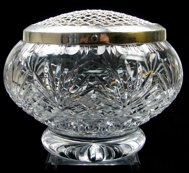 BRIERLEY HILL CRYSTAL BOWL 9