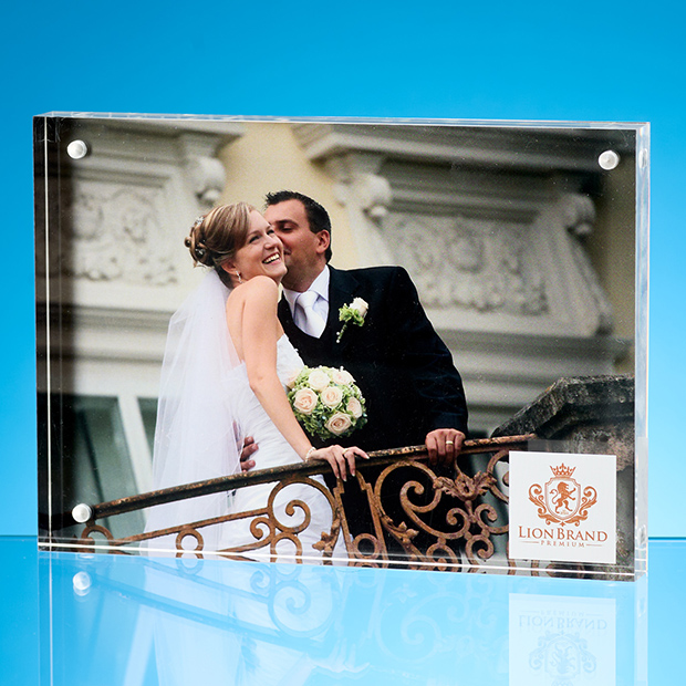 5 x 7 12.7cm x 17.8cm ClearVue Premium Acrylic Photo Frame